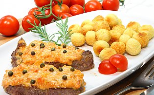 Rindersteaks mit Tomaten- Kruste